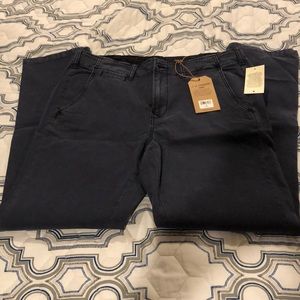 New Lucky Brand 410 Athletic Chino size 35